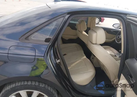 2017 Audi A4 2.0T Ultra Premium z USA, uszkodzony, nr VIN WAUGMAF46HN061156